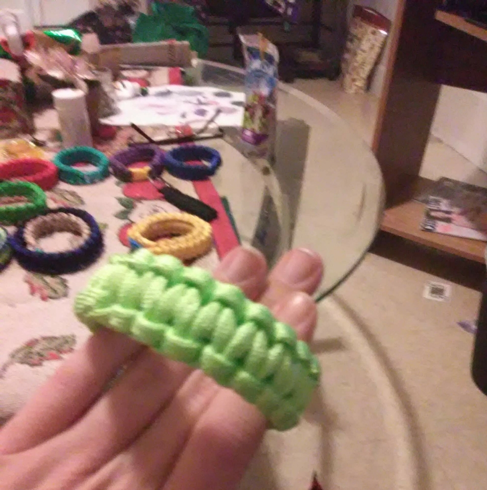 Parachute bracelets - Picture 2 of 16